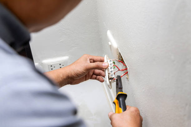 Best Affordable Electrician  in Fort Myers Shores, FL